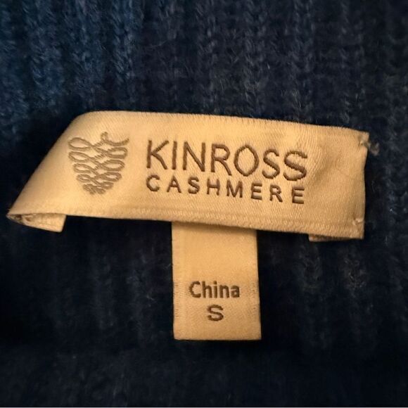 Kinross Cashmere Blue Sweater - Picture 6 of 10